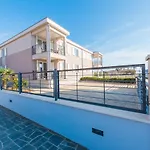Sun And Sea Apartman *