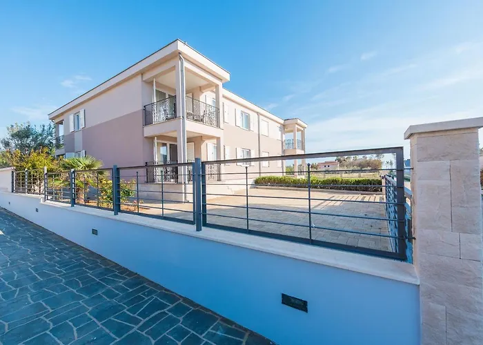 Sun And Sea Apartment *